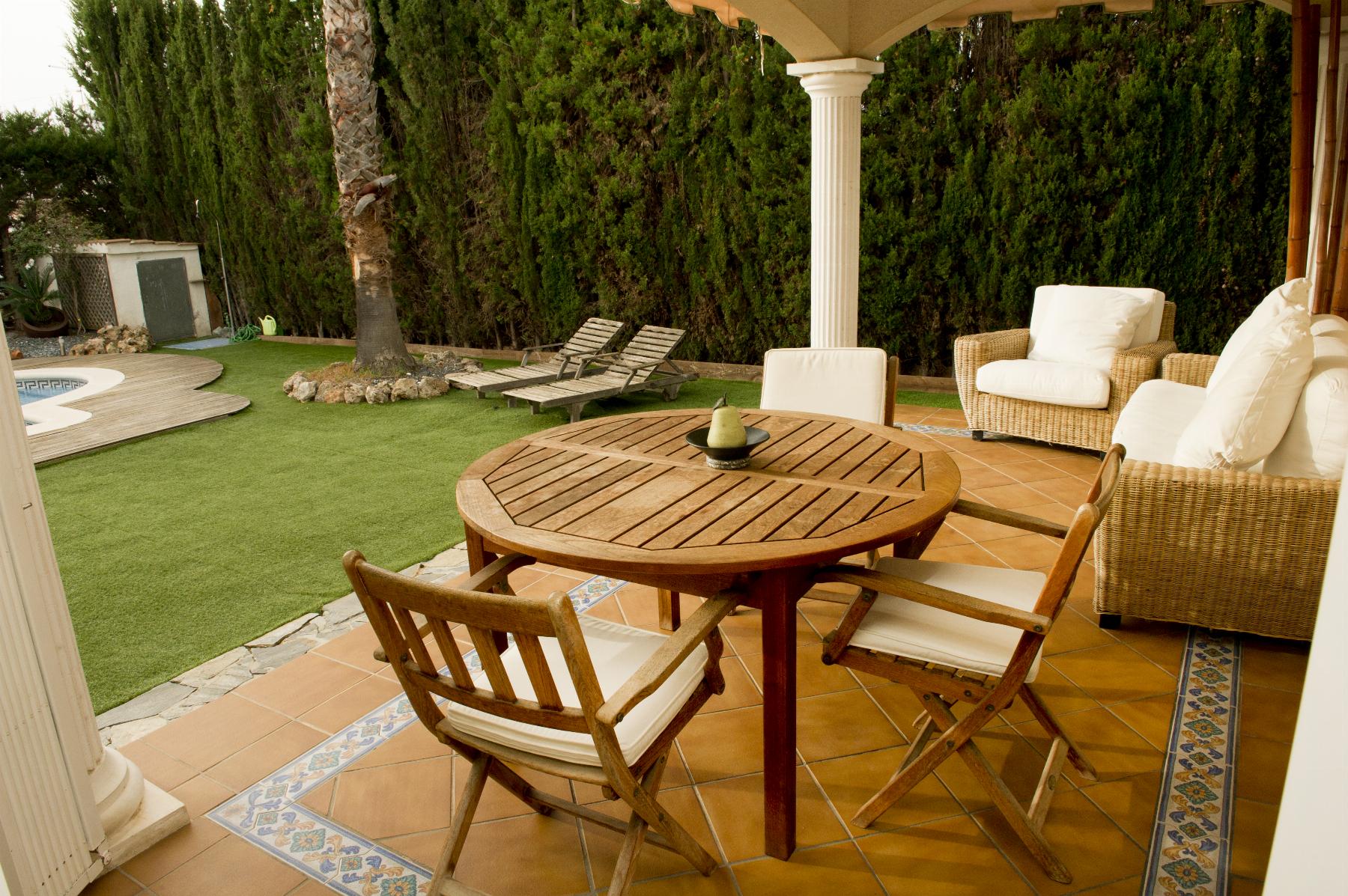 For sale of house in Coma - Ruga