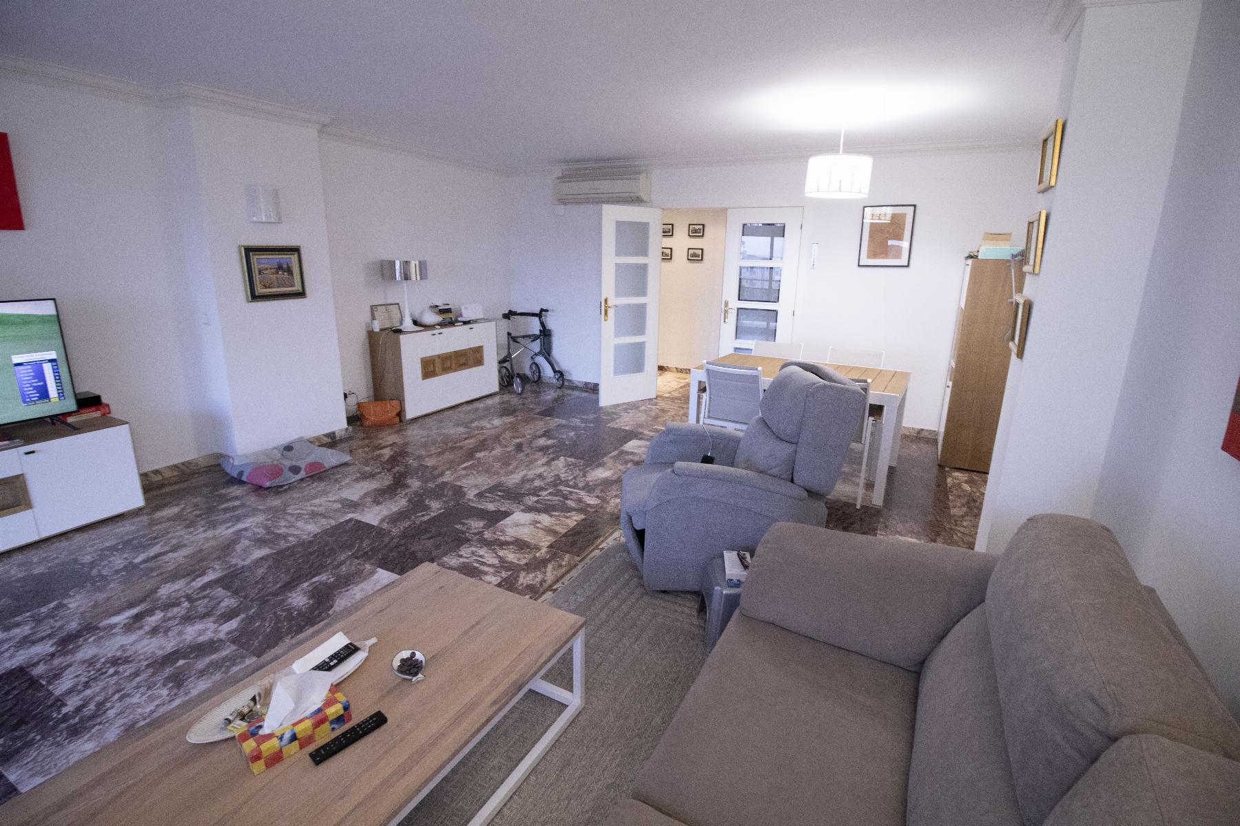 For sale of apartment in Coma - Ruga