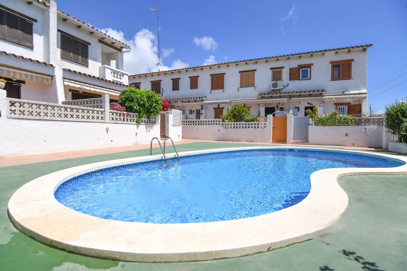 Venta de casa en Coma - Ruga