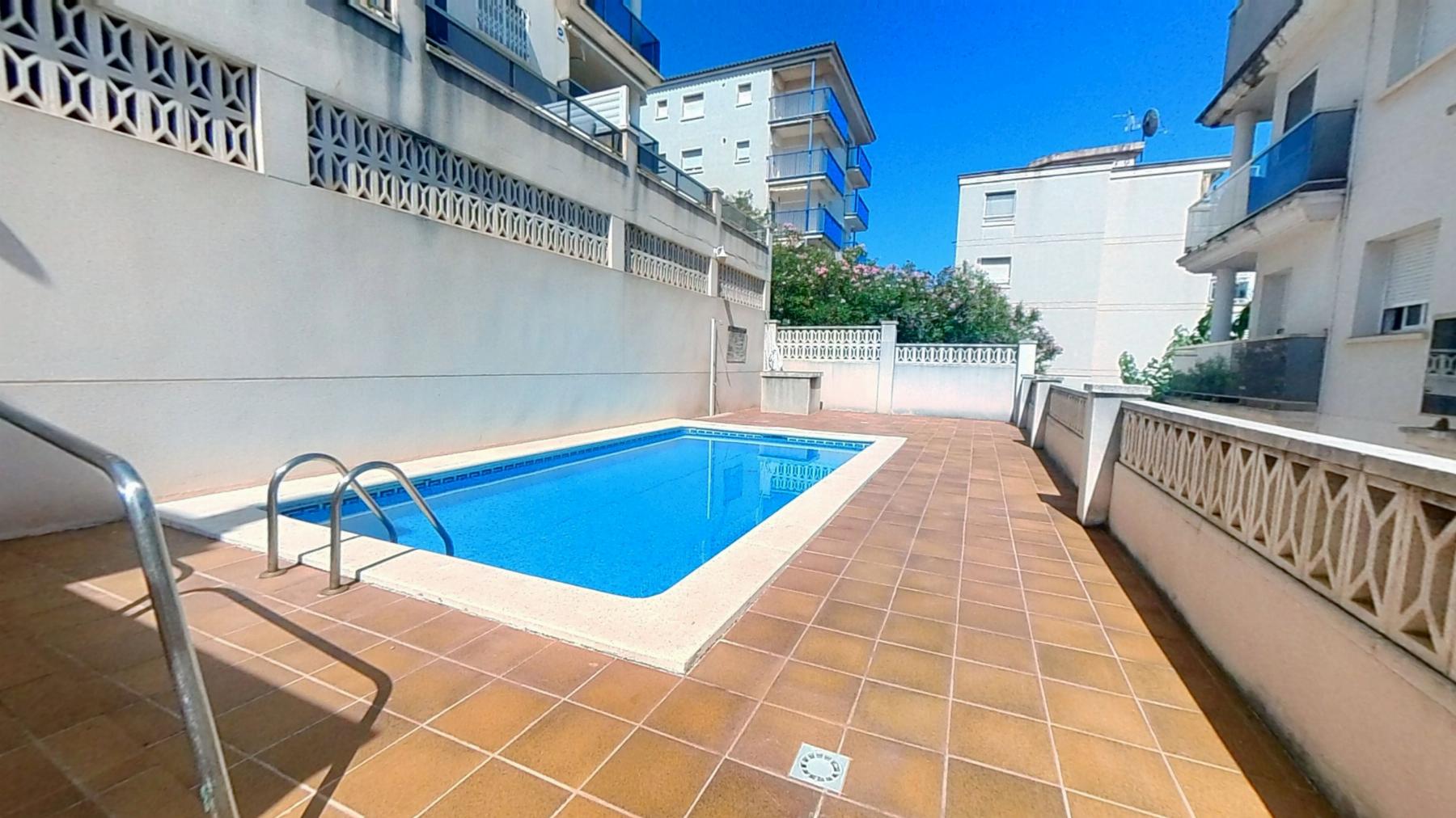 For sale of apartment in Coma - Ruga