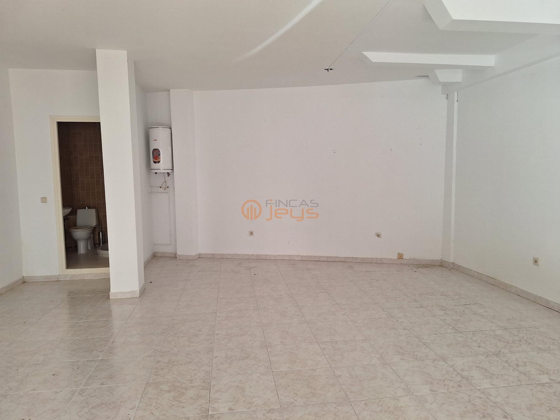 Venta de local en Coma - Ruga