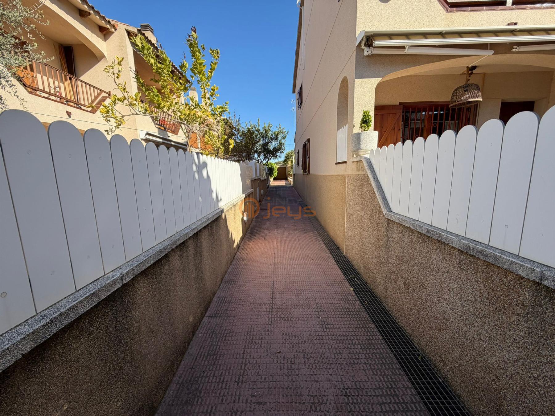 Venta de casa en Coma - Ruga