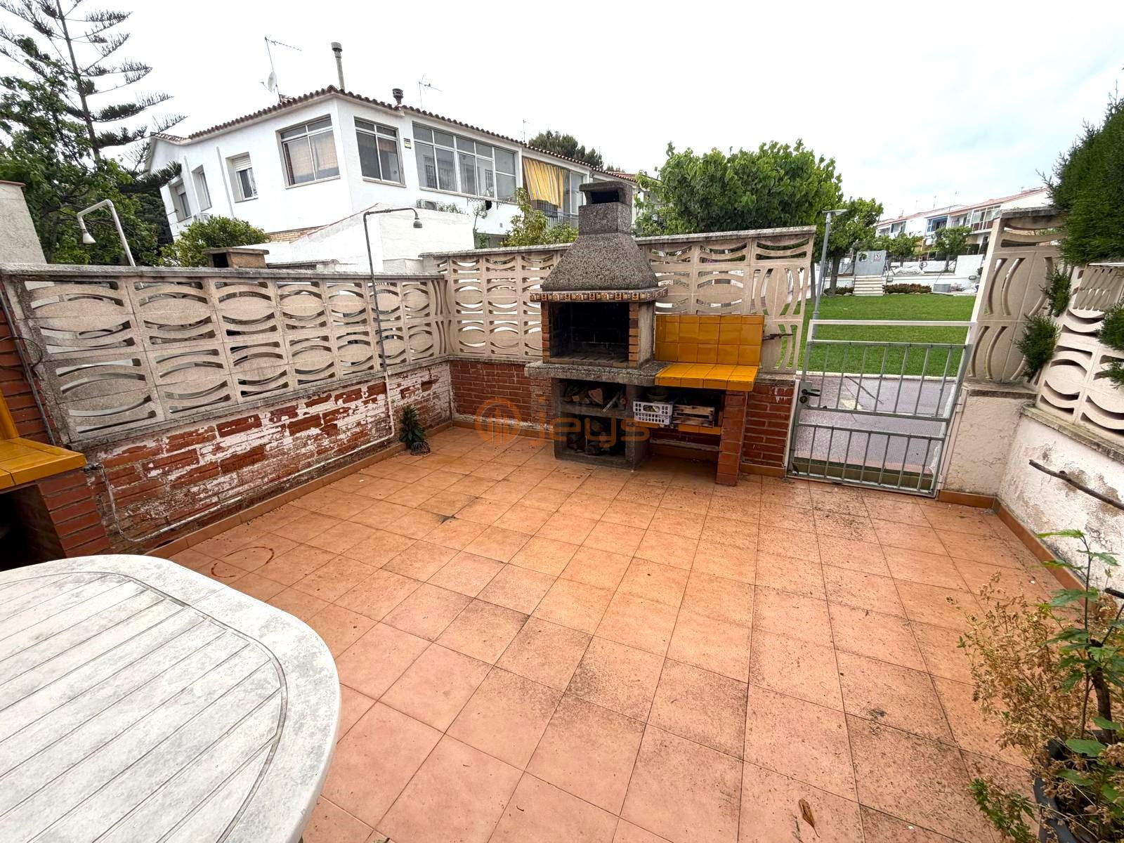 Venta de casa en Coma - Ruga