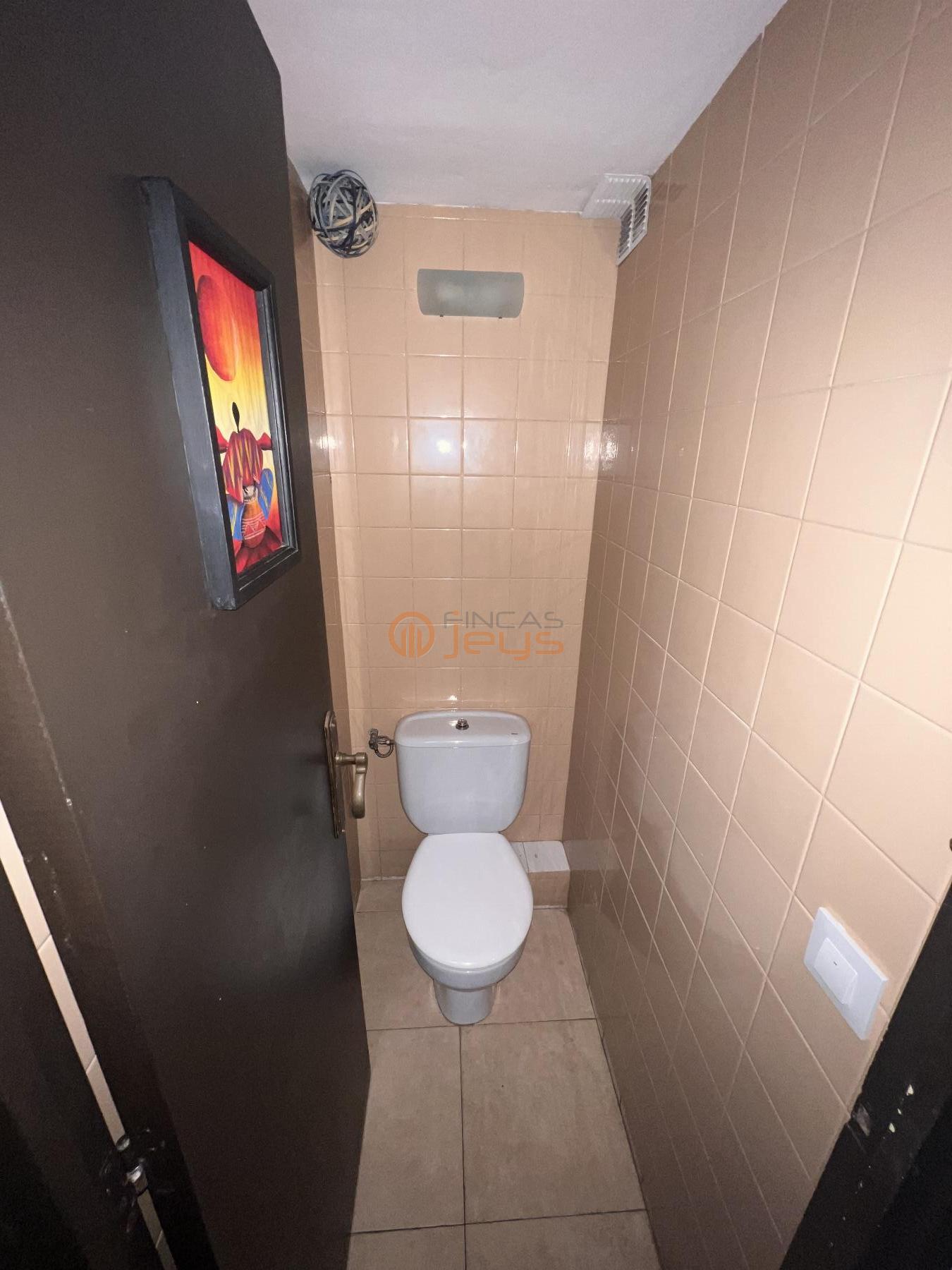 For sale of commercial in Coma - Ruga