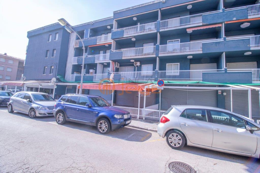 For sale of commercial in Coma - Ruga