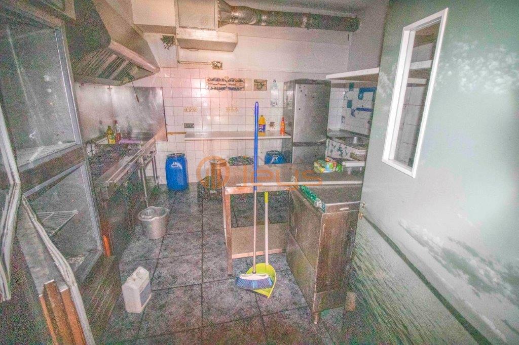 For sale of commercial in Coma - Ruga