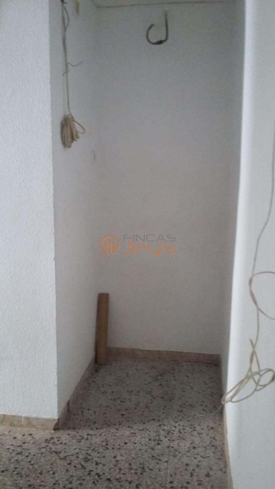For sale of commercial in Coma - Ruga