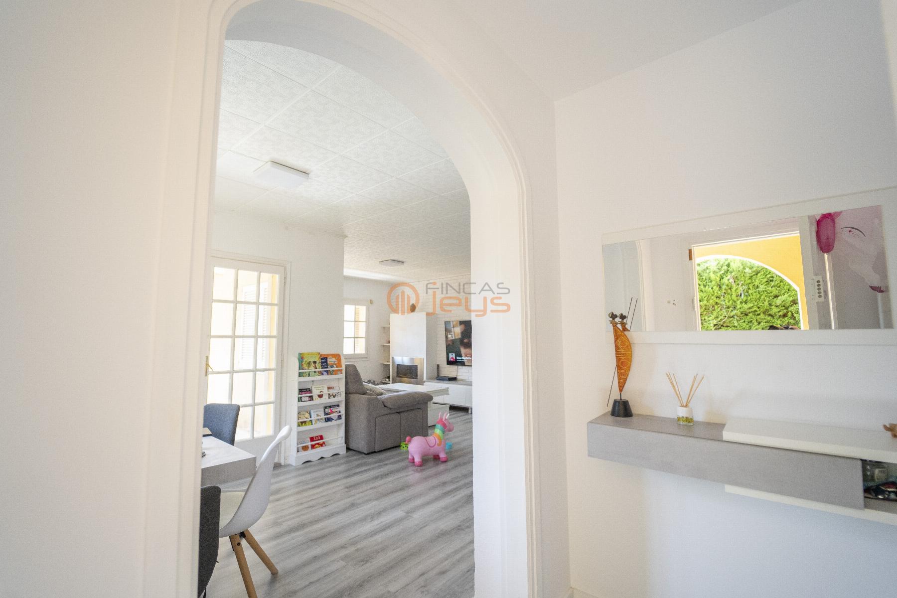 For sale of house in Coma - Ruga