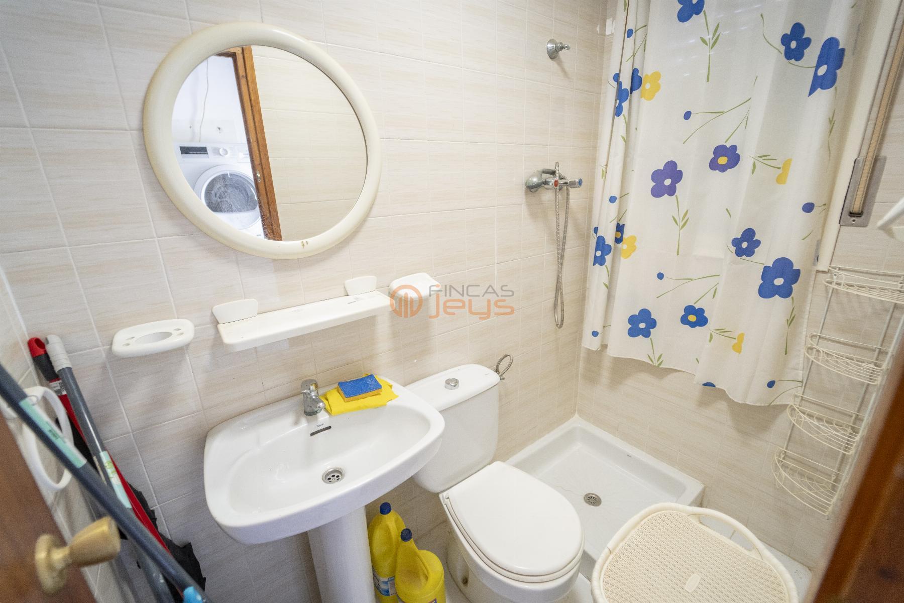 For sale of house in Coma - Ruga