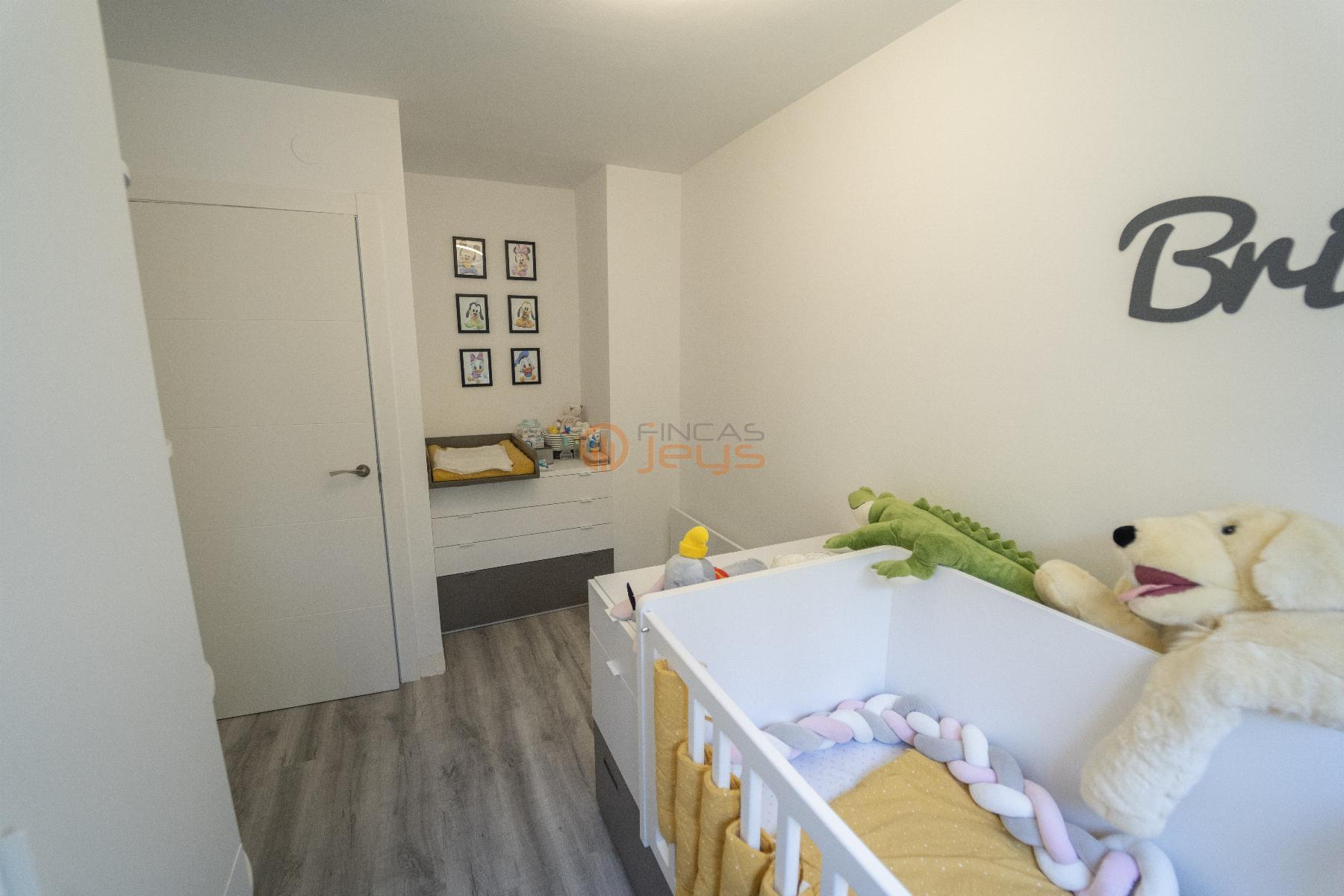 For sale of house in Coma - Ruga
