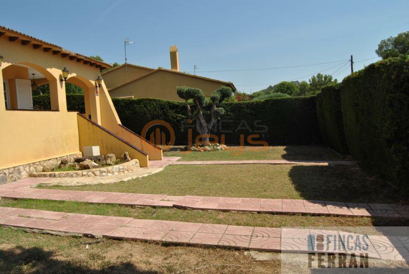 For sale of house in Coma - Ruga