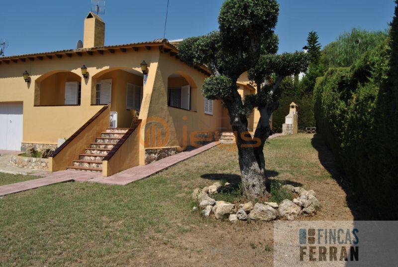 For sale of house in Coma - Ruga