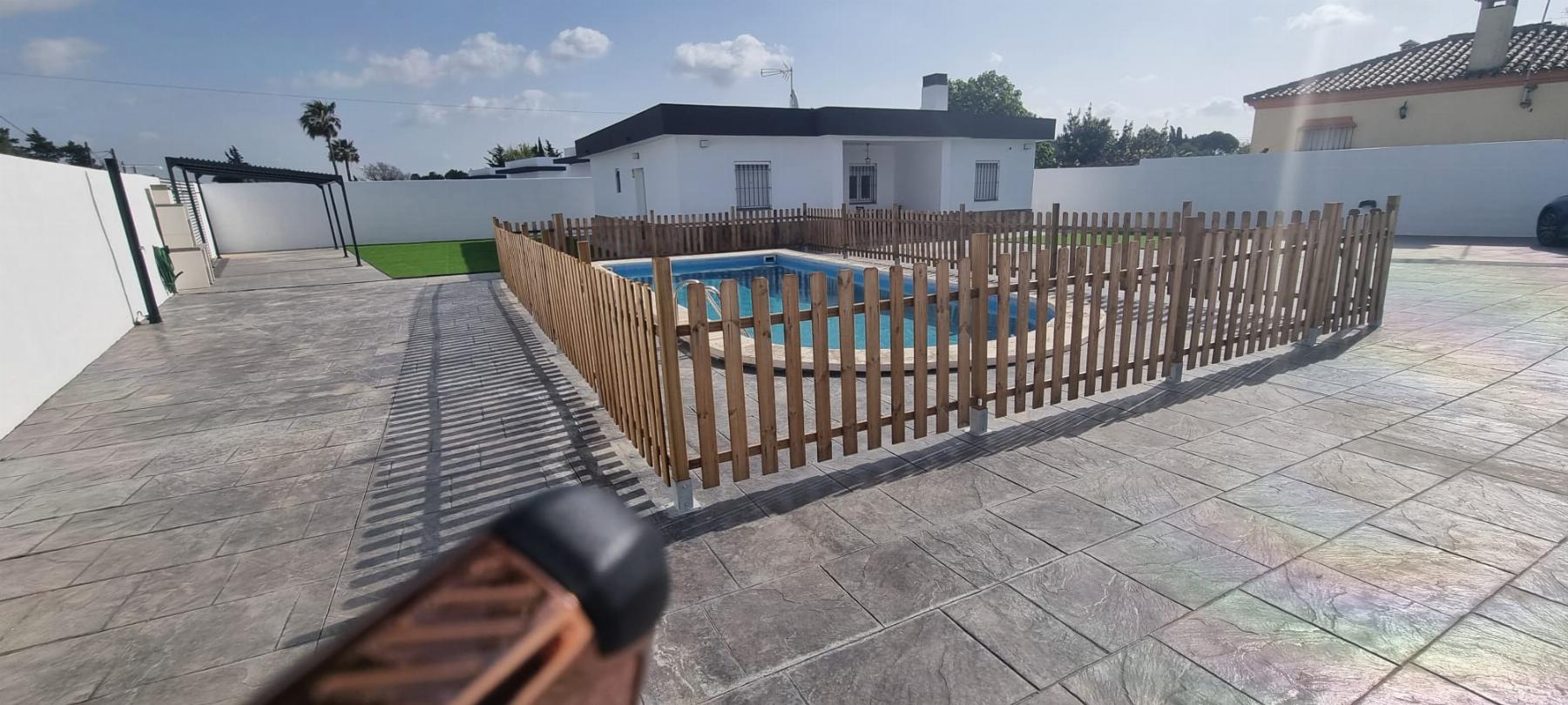 For sale of chalet in Chiclana de la Frontera