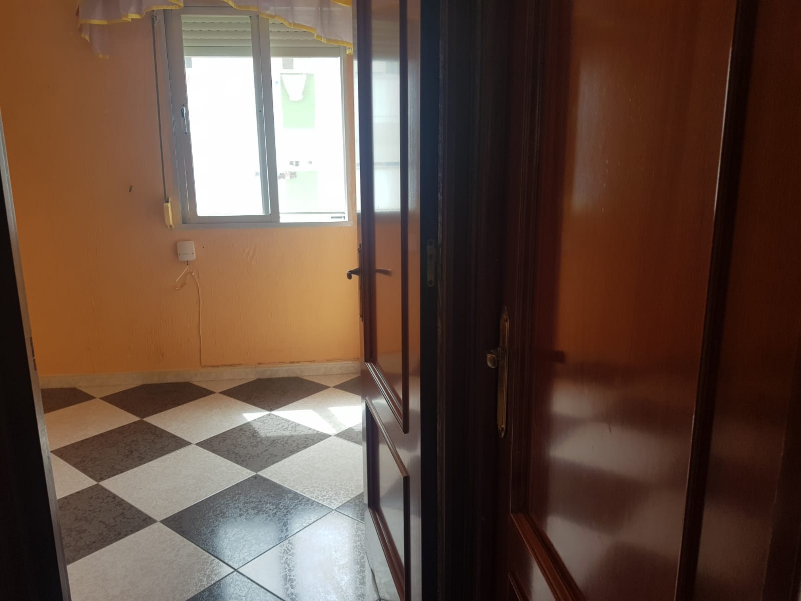 For sale of flat in Cádiz