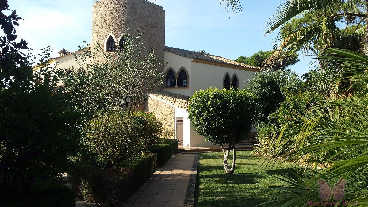 For sale of chalet in Chiclana de la Frontera