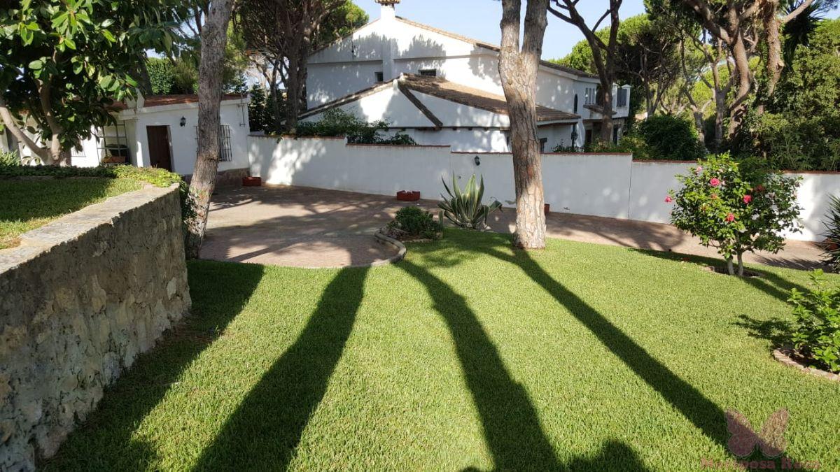 For sale of chalet in Chiclana de la Frontera