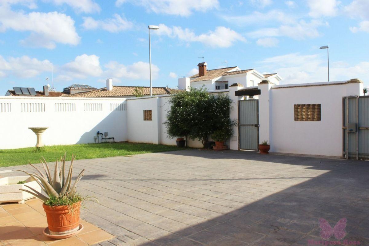 For sale of chalet in Chiclana de la Frontera