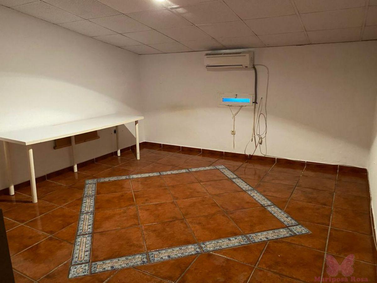For rent of commercial in Chiclana de la Frontera