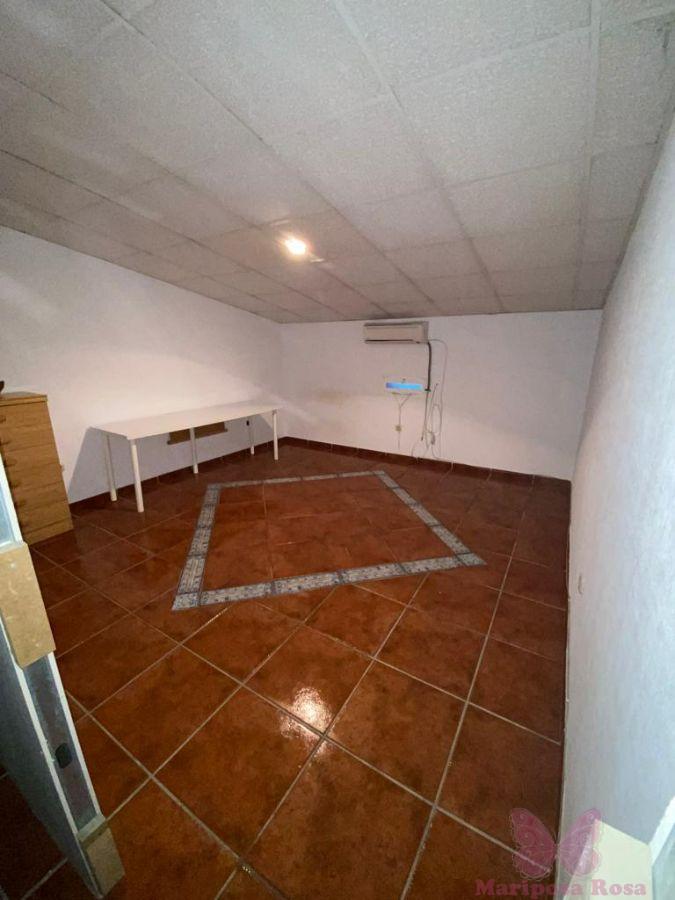 For rent of commercial in Chiclana de la Frontera