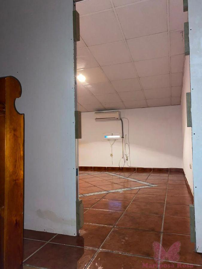 For rent of commercial in Chiclana de la Frontera