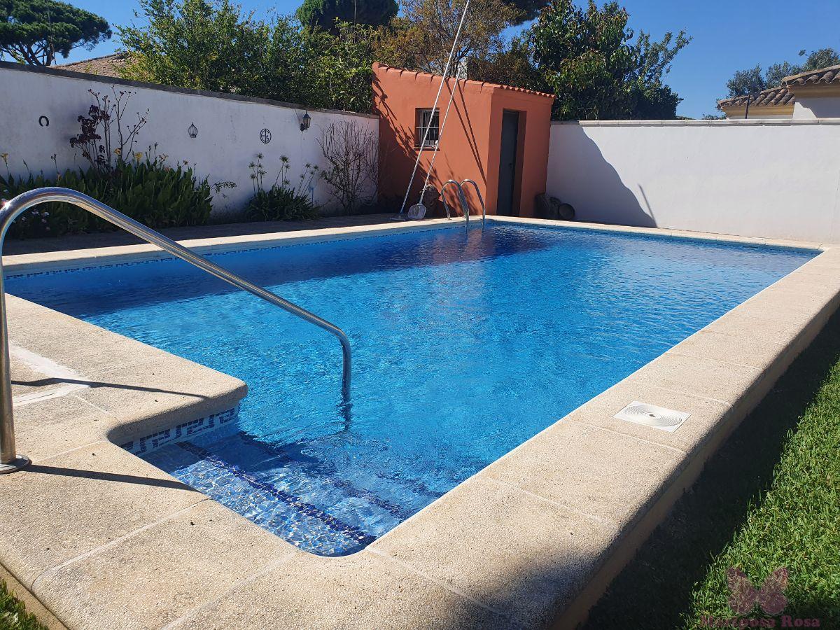For sale of chalet in Chiclana de la Frontera