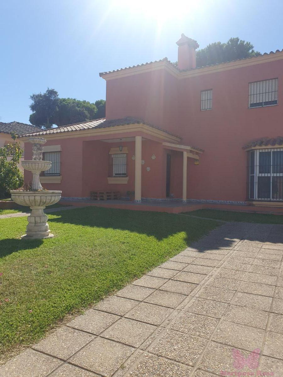 For sale of chalet in Chiclana de la Frontera