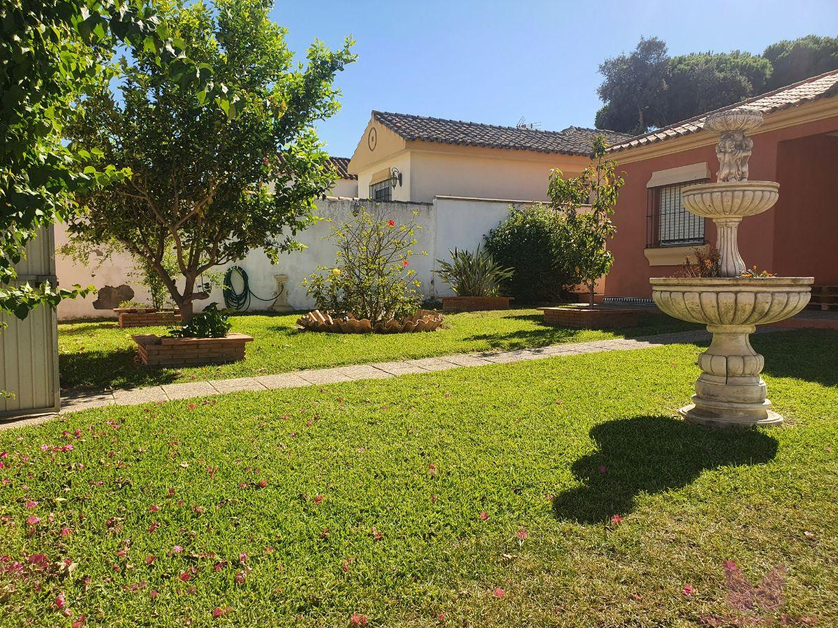 For sale of chalet in Chiclana de la Frontera