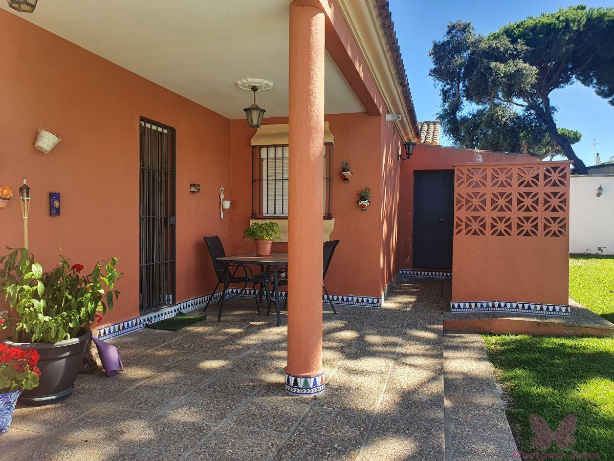 For sale of chalet in Chiclana de la Frontera