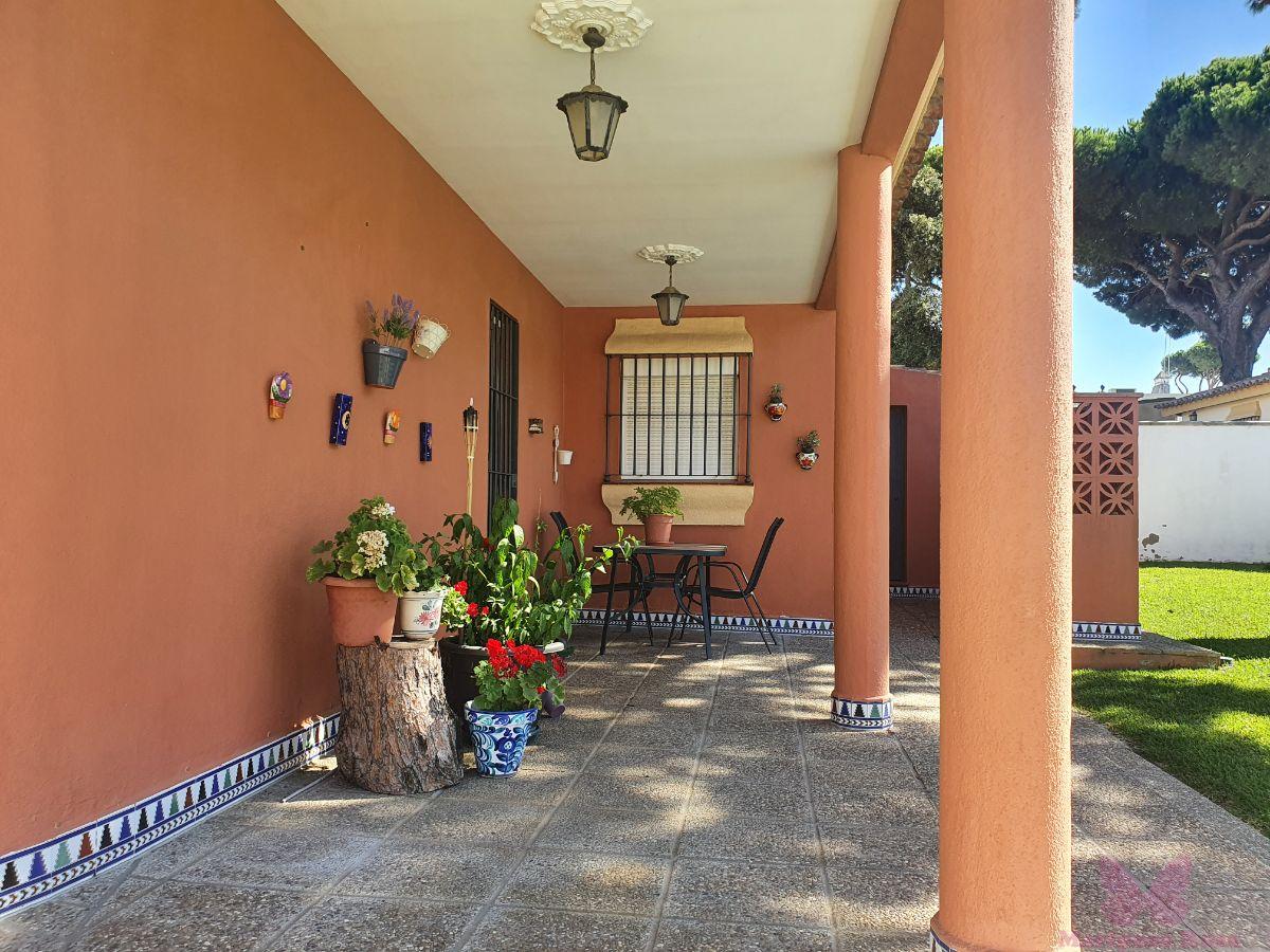 For sale of chalet in Chiclana de la Frontera