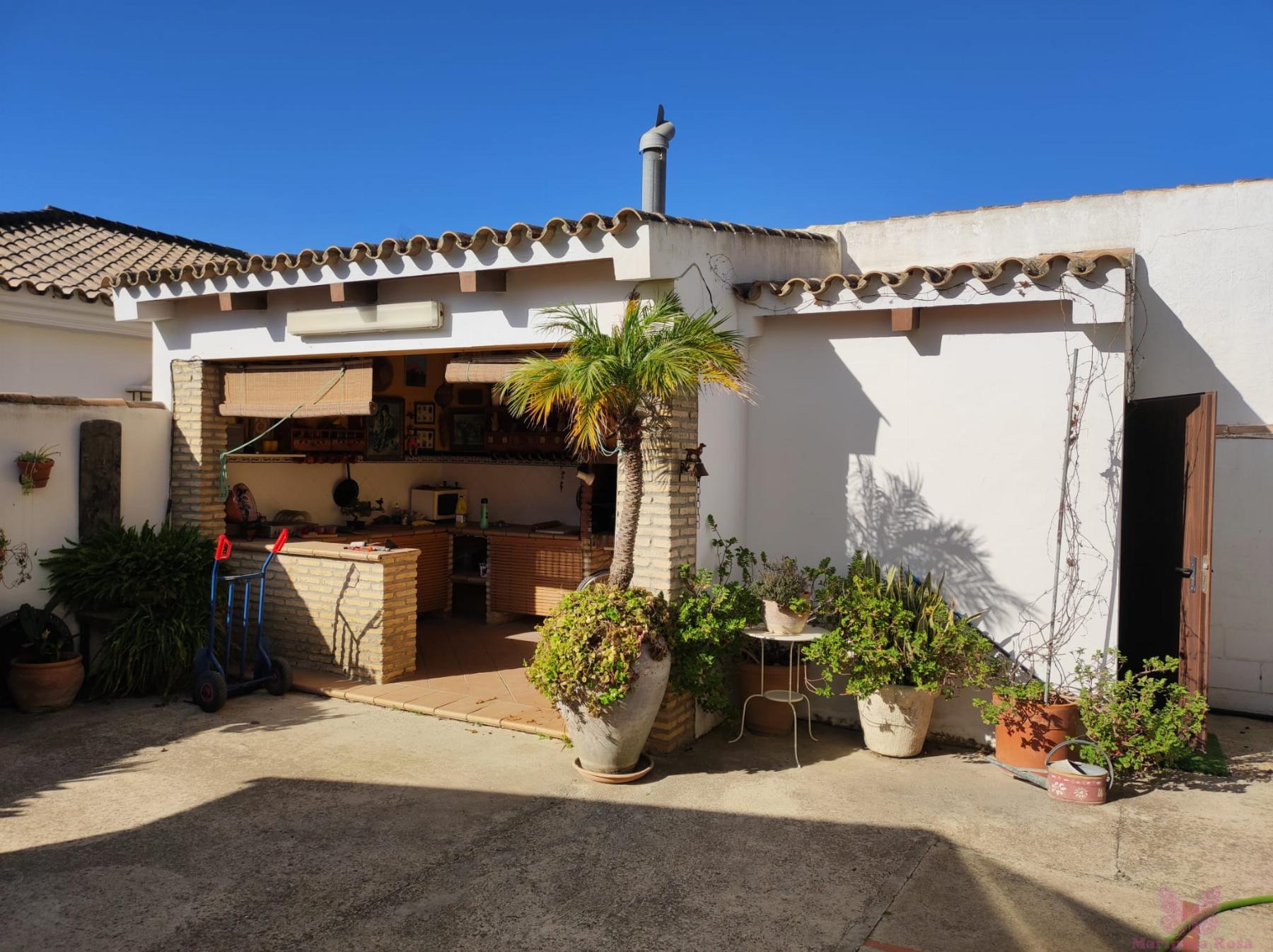 For sale of chalet in Chiclana de la Frontera