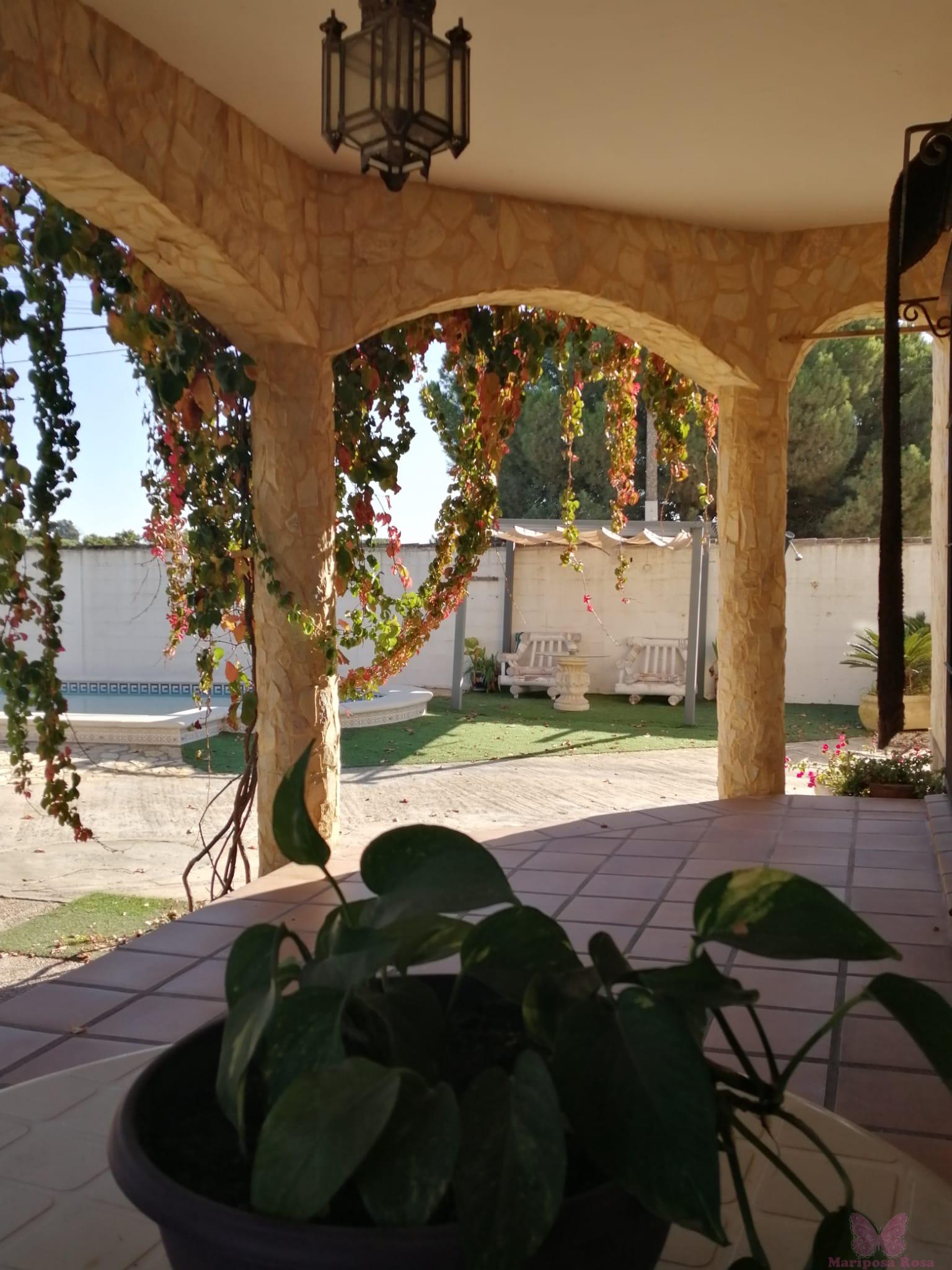 For sale of chalet in Chiclana de la Frontera