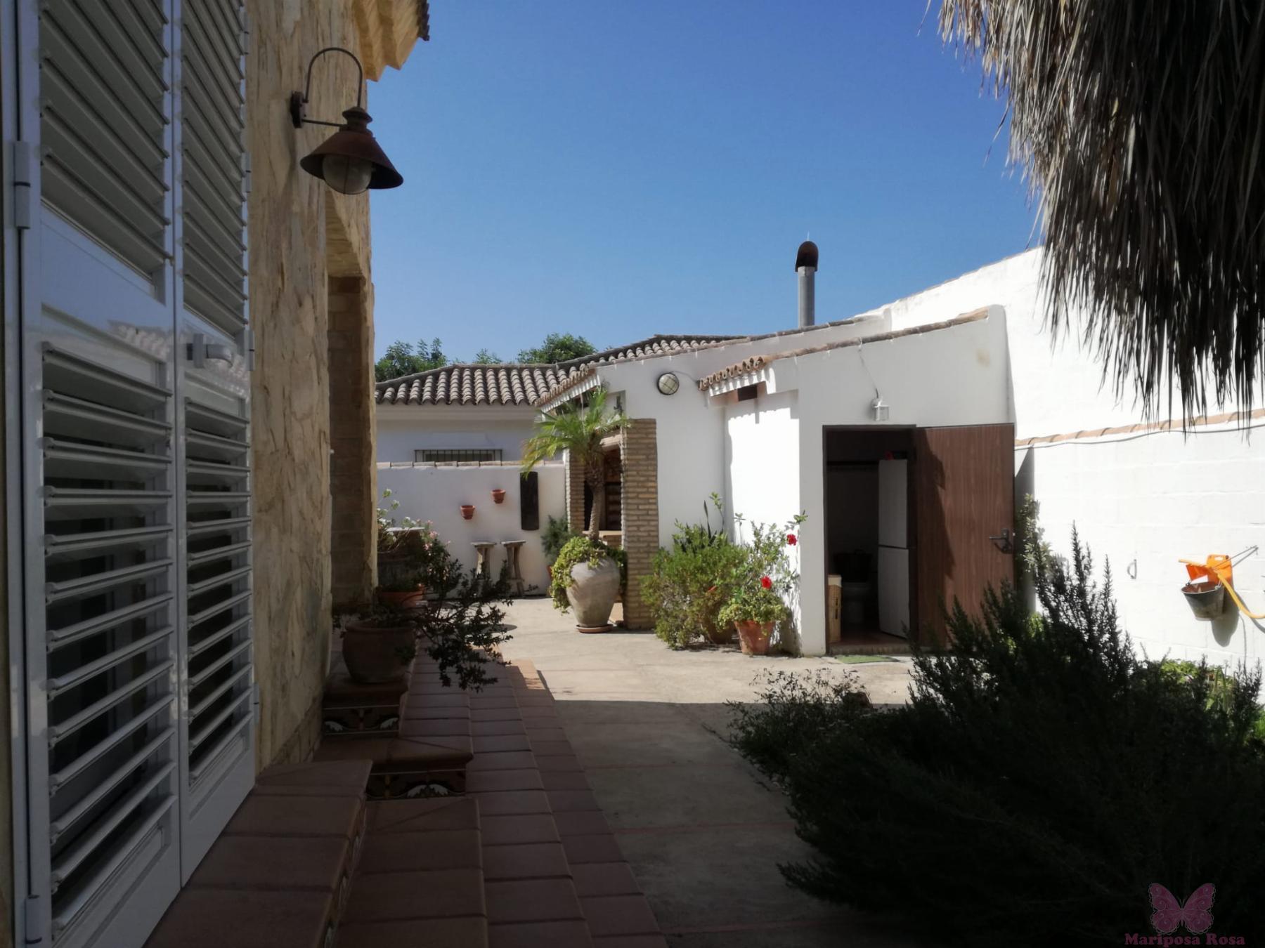 For sale of chalet in Chiclana de la Frontera