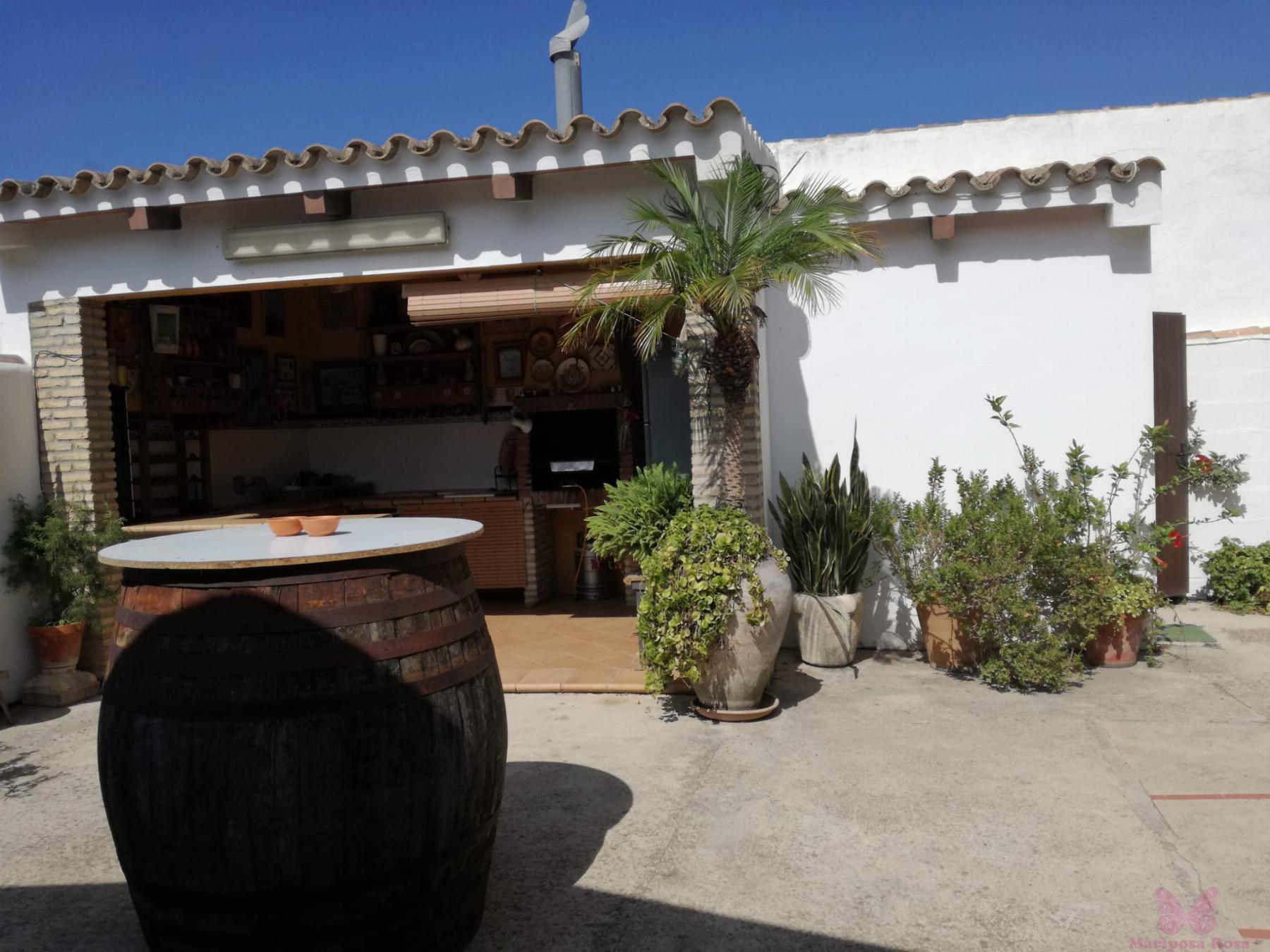 For sale of chalet in Chiclana de la Frontera