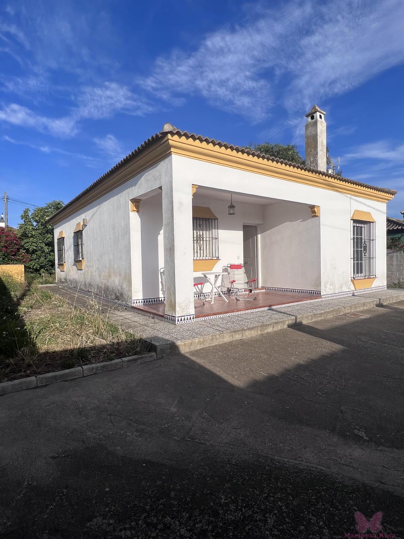 For sale of chalet in Chiclana de la Frontera