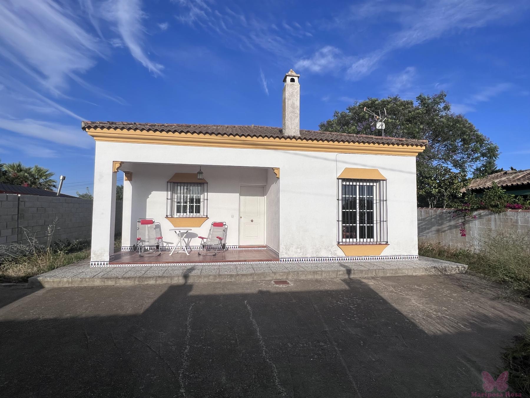 For sale of chalet in Chiclana de la Frontera