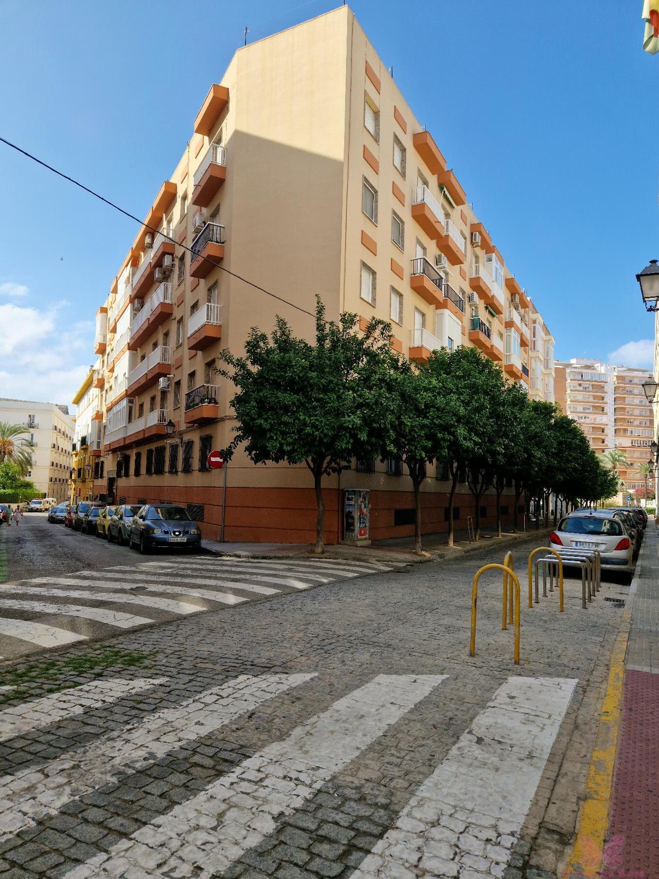 For sale of flat in Cádiz