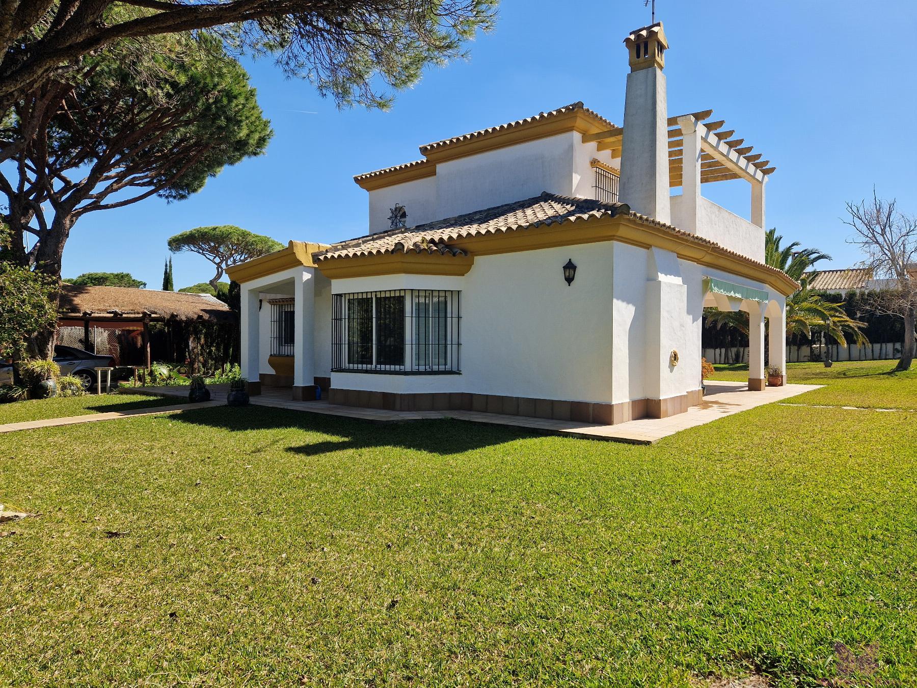 For sale of chalet in Conil