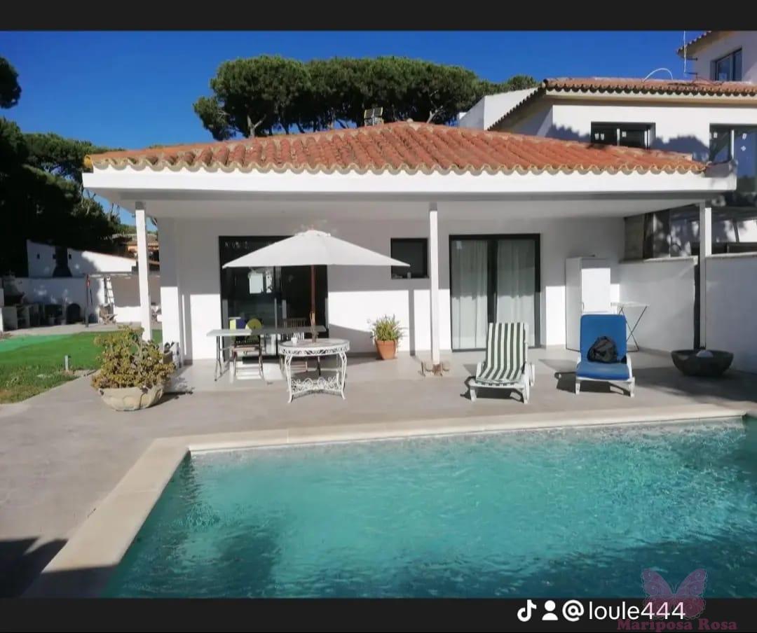 For sale of chalet in Chiclana de la Frontera