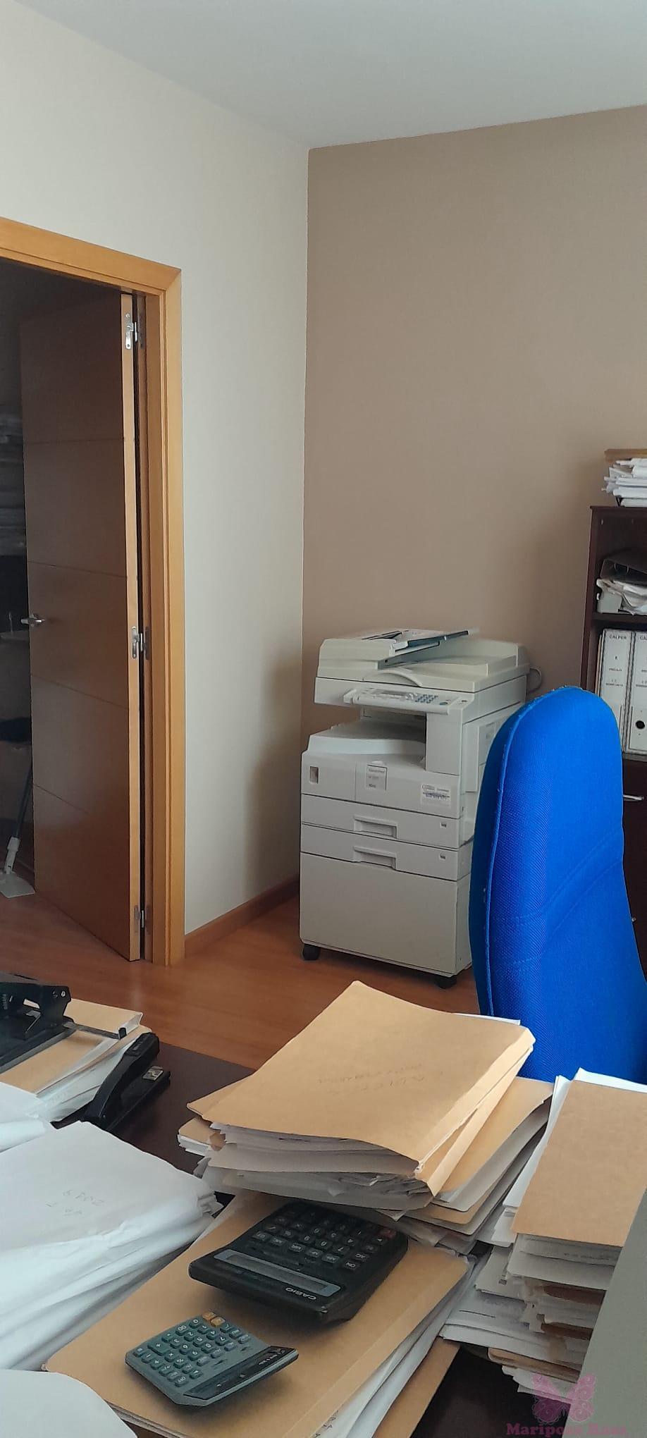 For sale of office in Cádiz