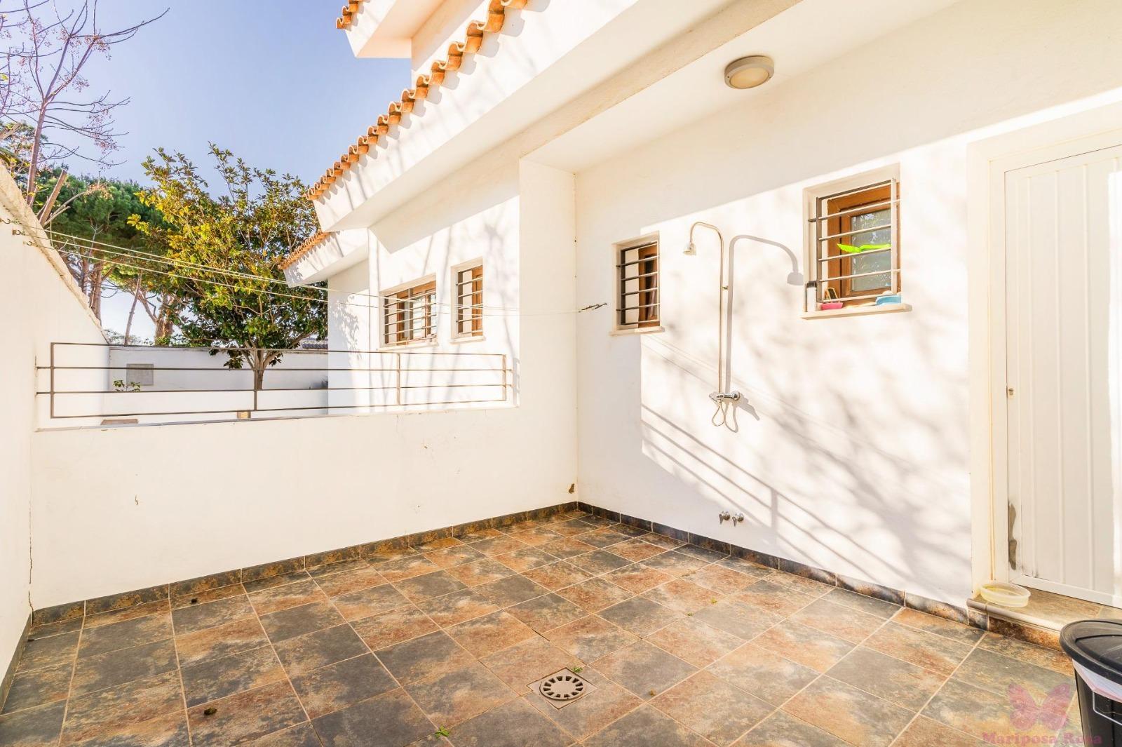 For sale of chalet in Chiclana de la Frontera
