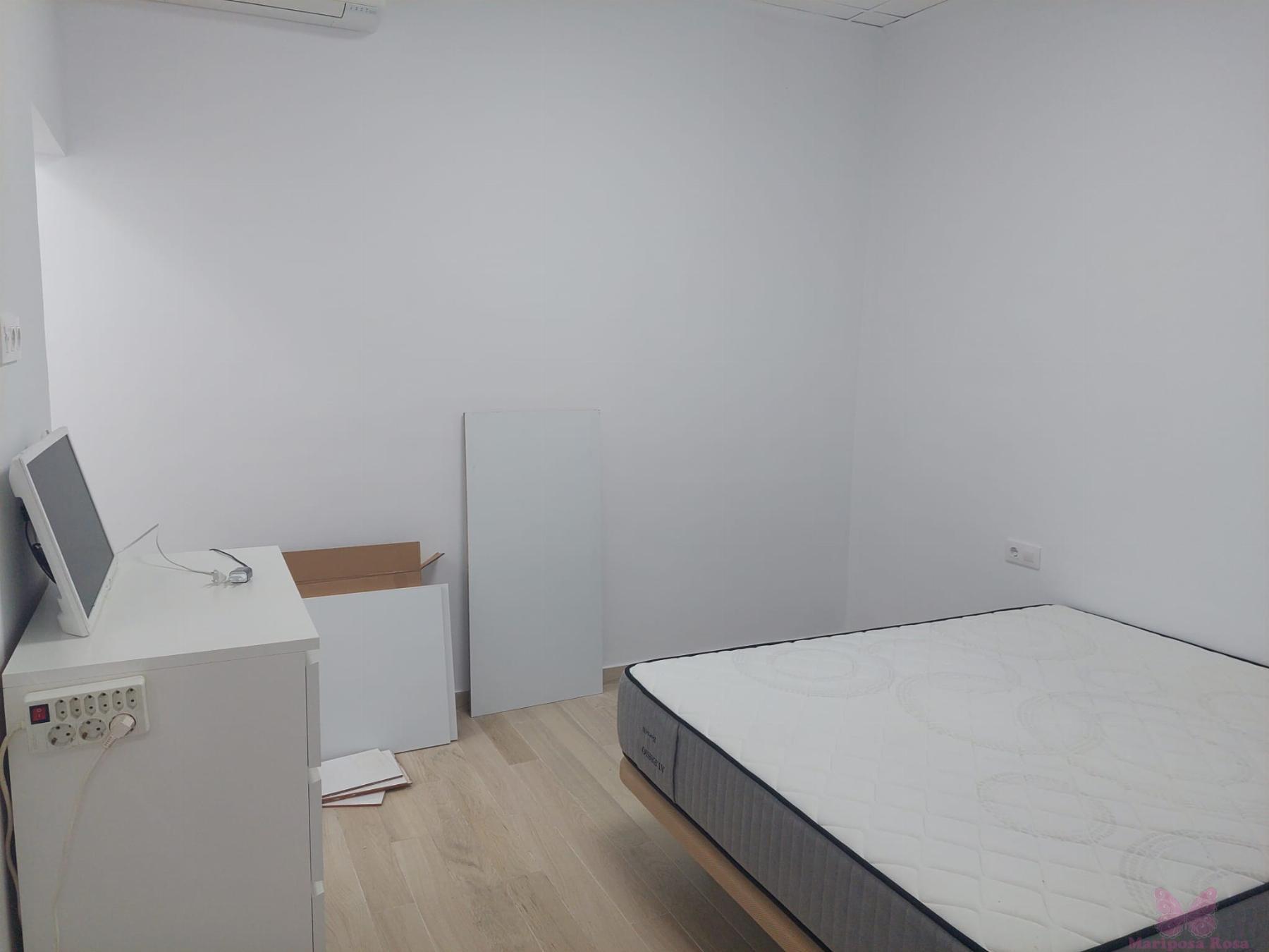 For sale of premises in Chiclana de la Frontera