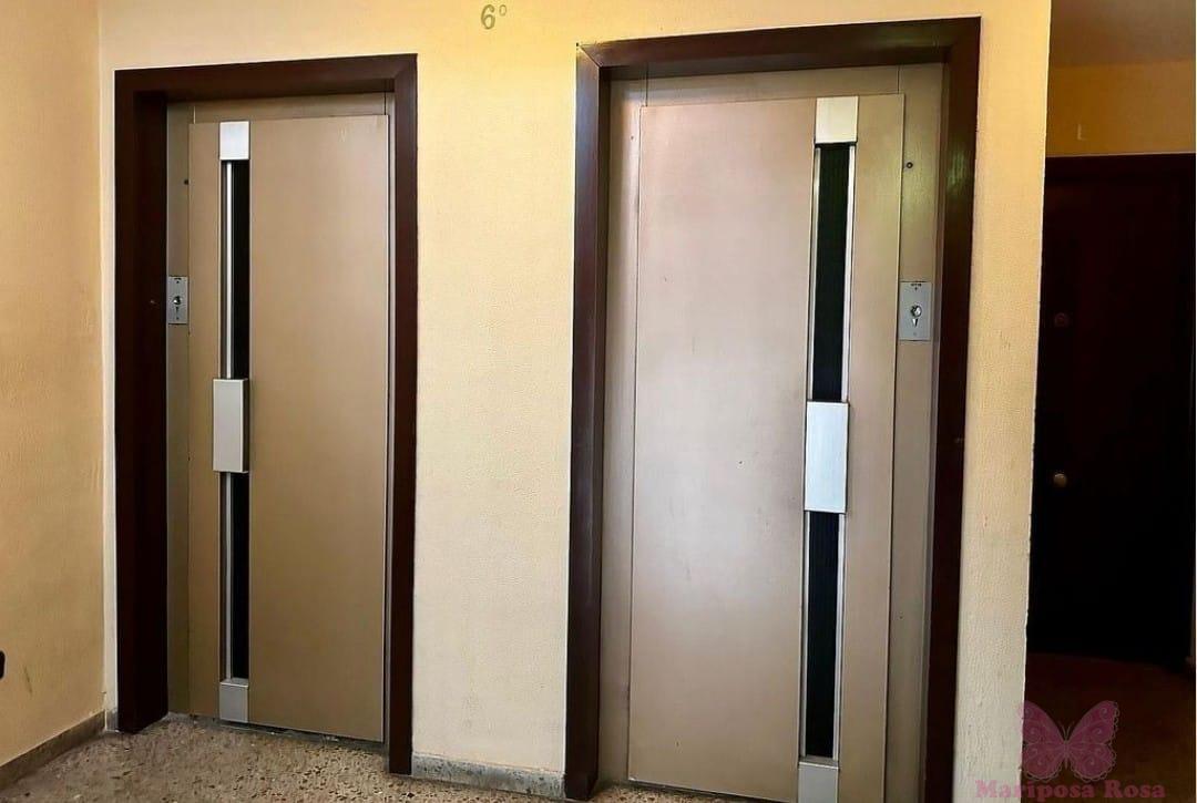 For sale of flat in Cádiz