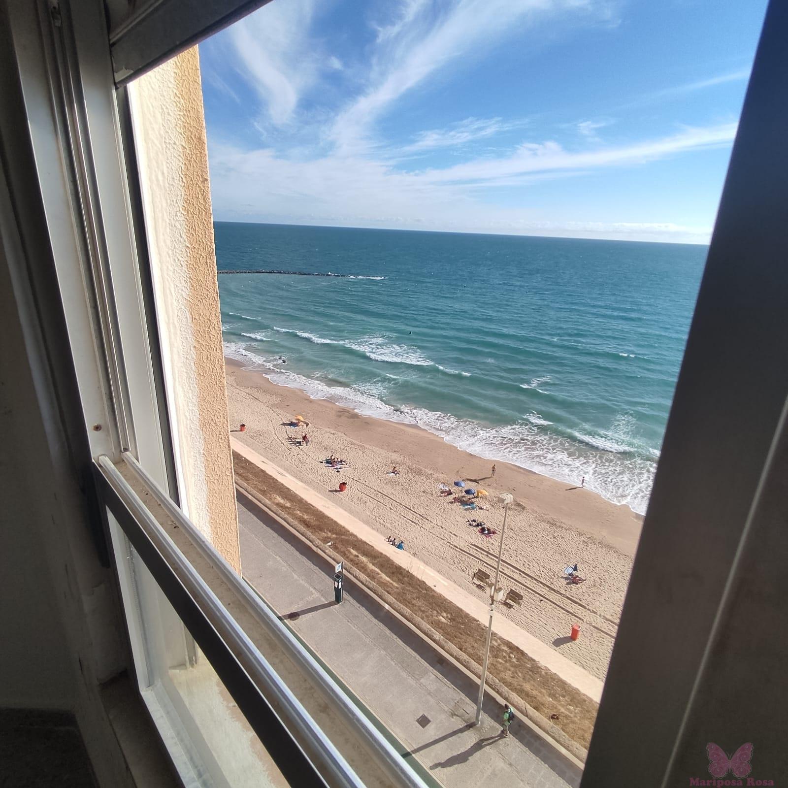 For sale of flat in Cádiz