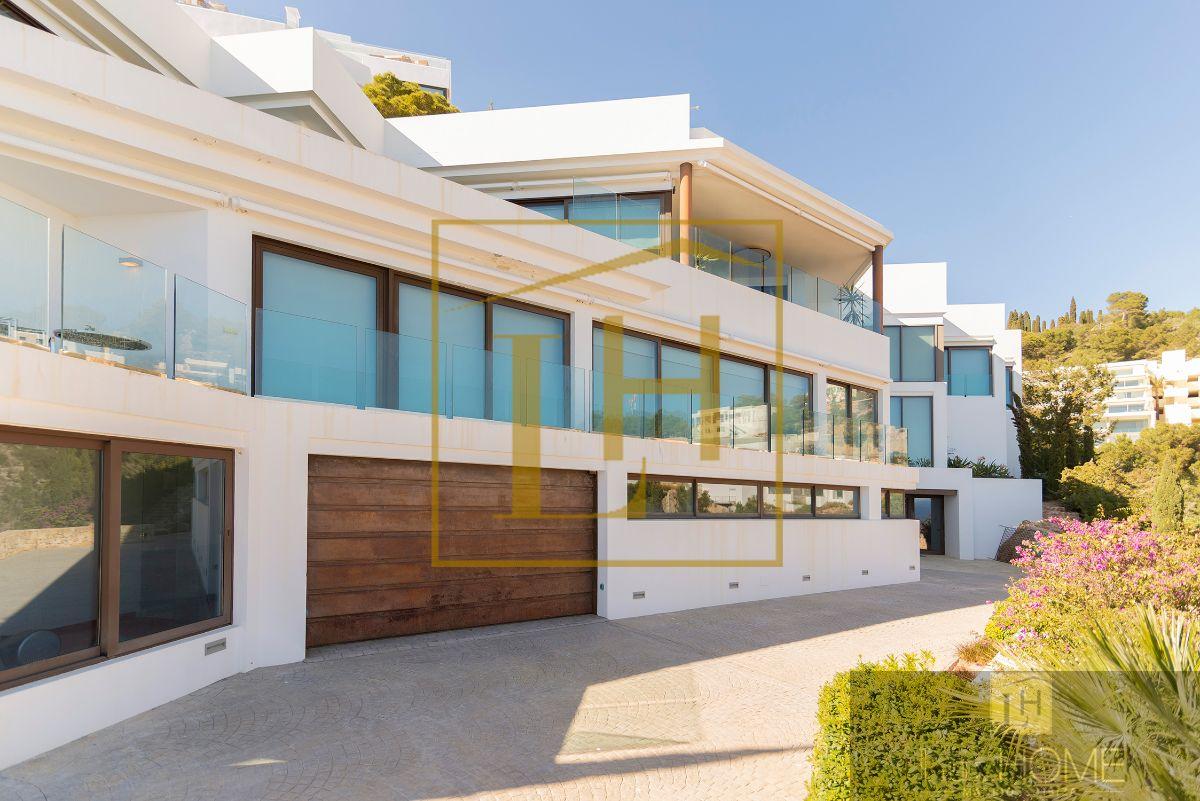 Zu verkaufen von villa in
 Santa Eulalia del Río