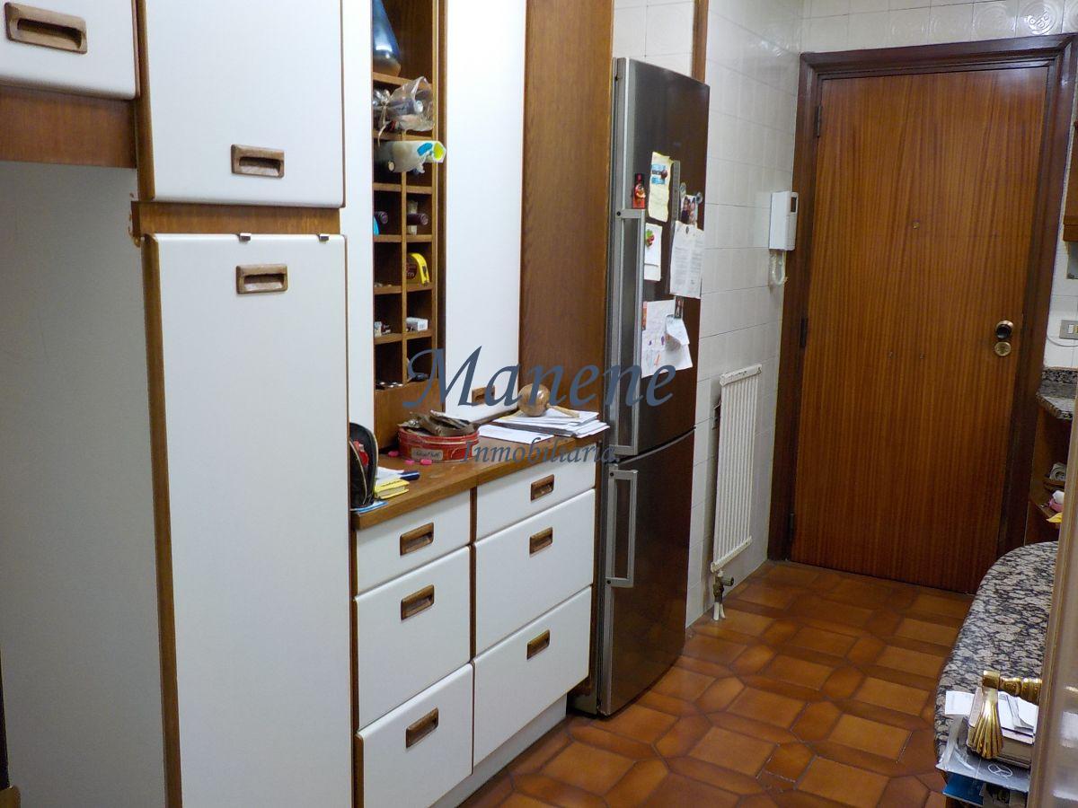 For sale of flat in Getxo