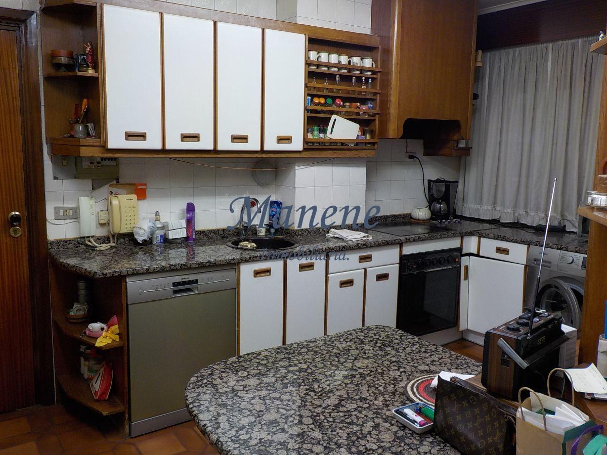 For sale of flat in Getxo