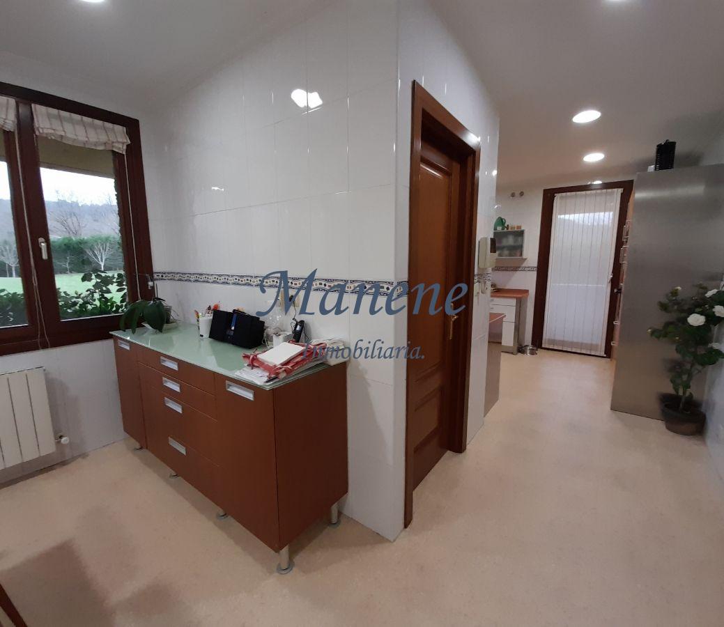 For sale of chalet in Loiu
