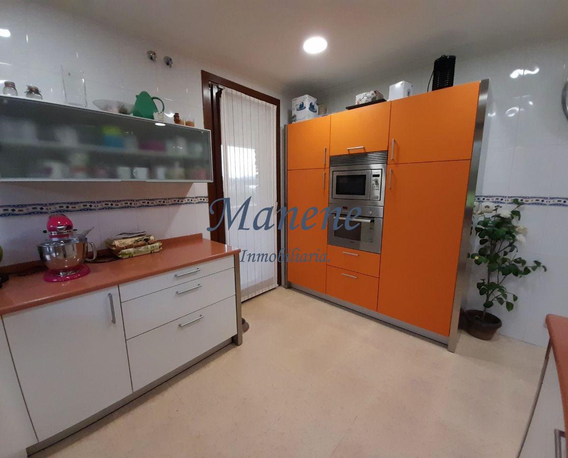 For sale of chalet in Loiu