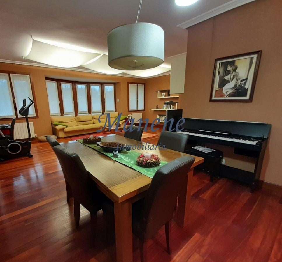 For sale of chalet in Loiu