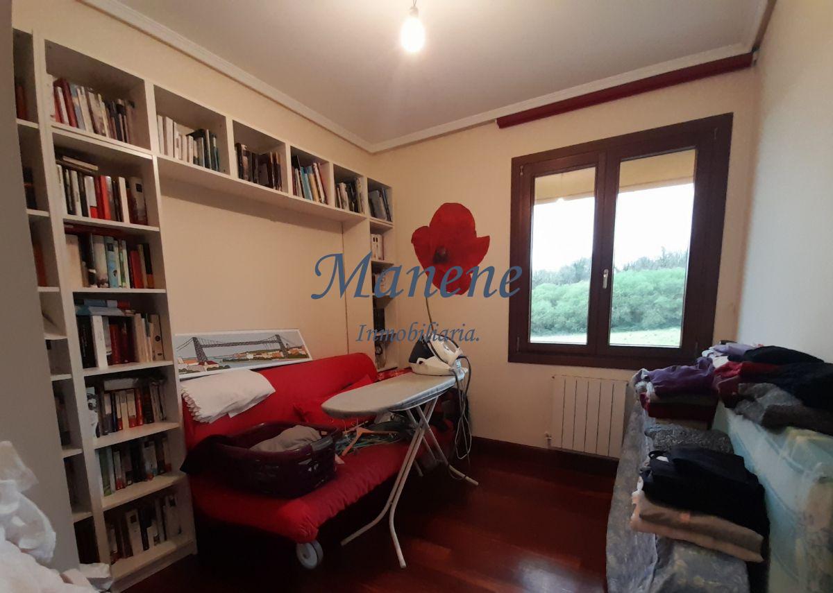 For sale of chalet in Loiu